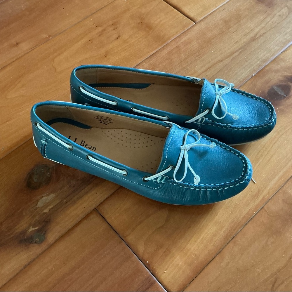 L.L. Bean leather loafers shoes Teal size 7
